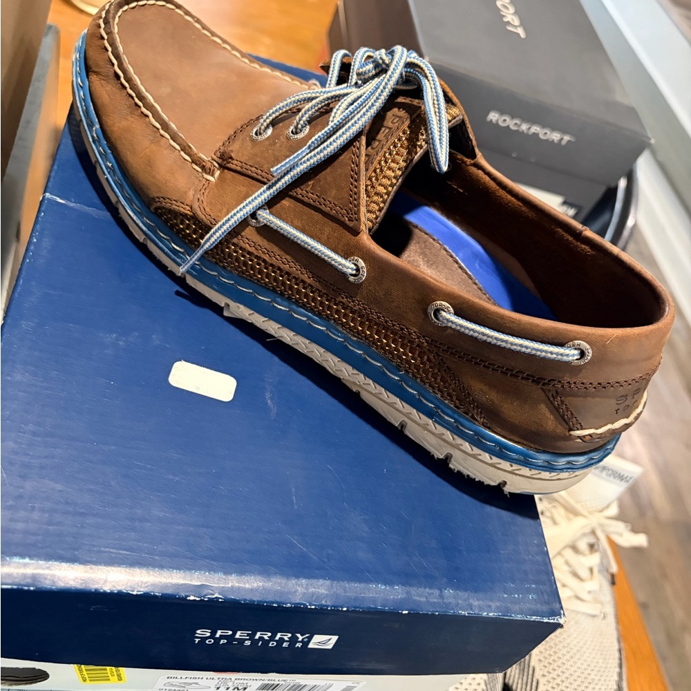 Sperry Men's Tan and Blue Boat Shoes